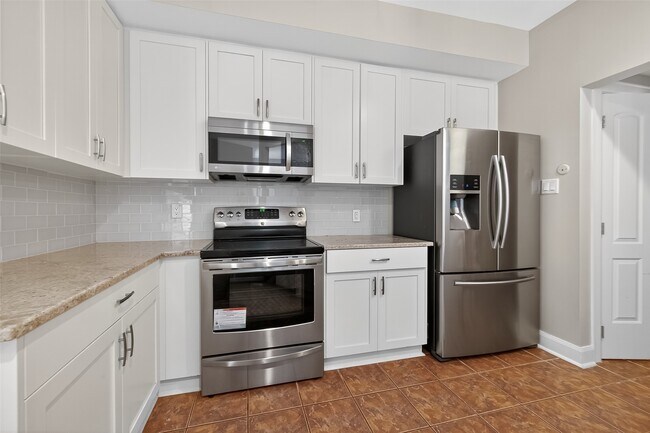 Building Photo - 12625 Memorial Dr