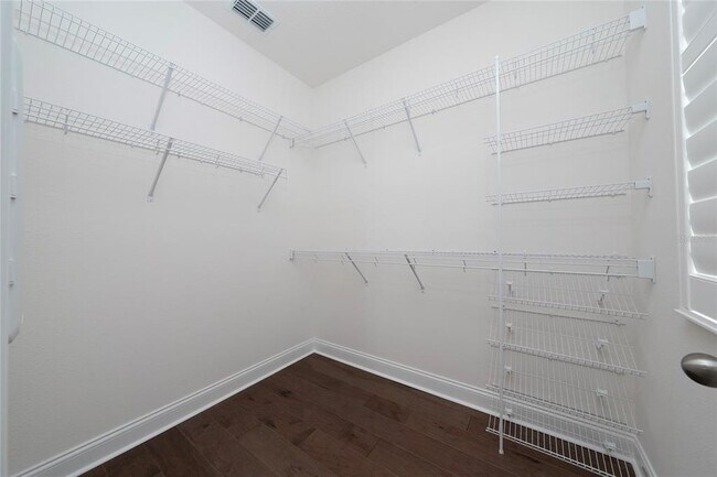 Building Photo - 16001 Grafton Wy