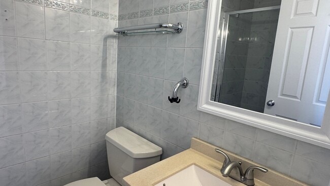 Building Photo - 2427 Washington Ave