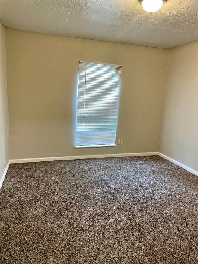 Building Photo - 15931 Cardono Ln