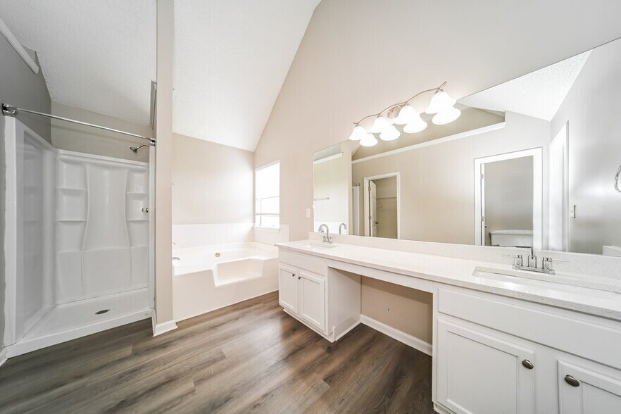 Building Photo - 6243 Sayler Park