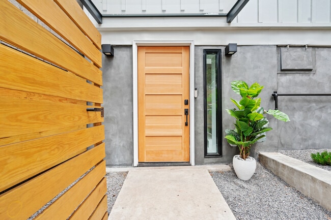 Building Photo - 4037 Penn Ave