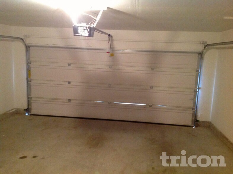 Building Photo - 16325 Cowboy Trail