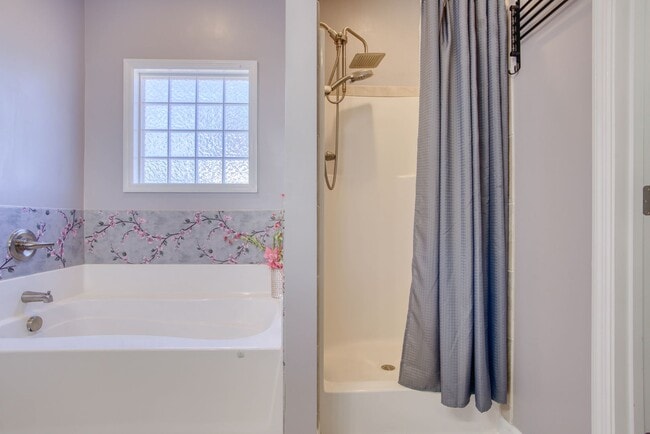 Building Photo - 328 Adobe Ln