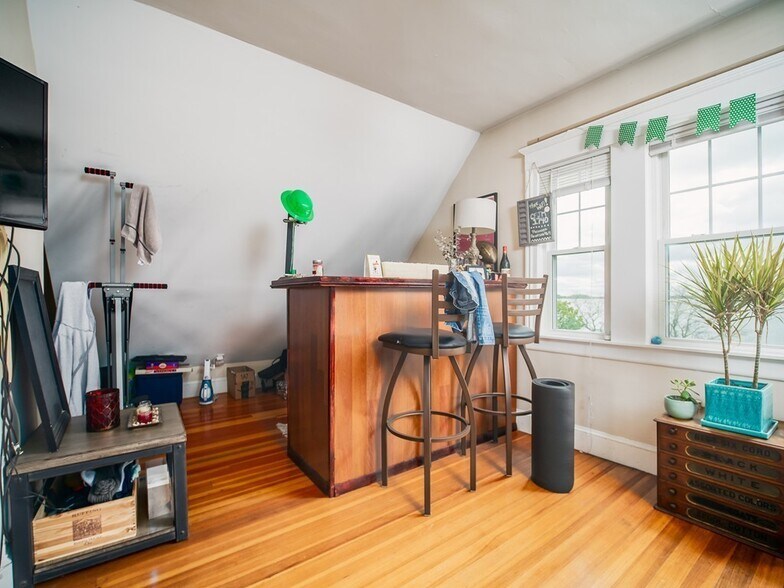 Building Photo - 777 Columbia Rd