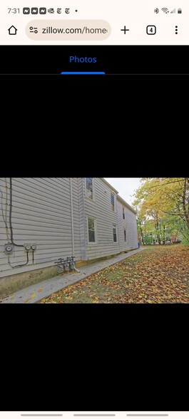 Building Photo - 876 Warren St