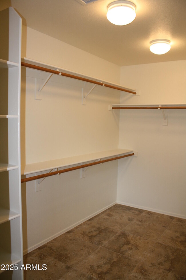 Building Photo - 22373 N 68th Dr