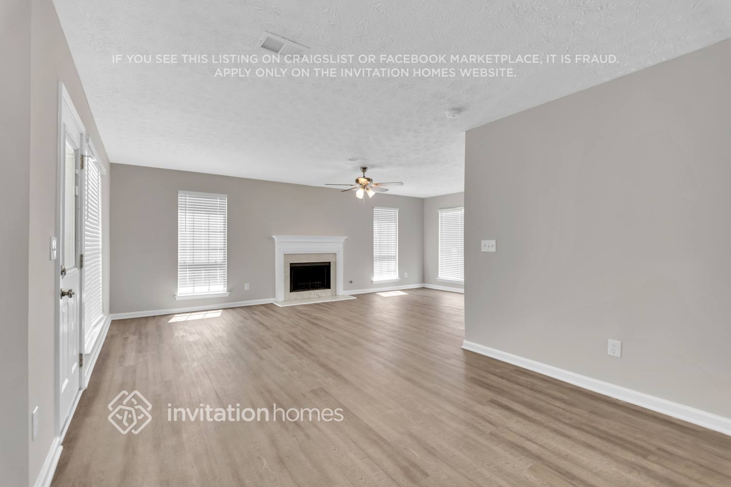 Building Photo - 4022 Robin Cir