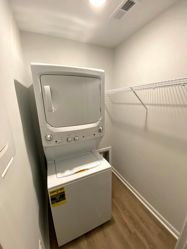 Building Photo - 810 Discovery Cove