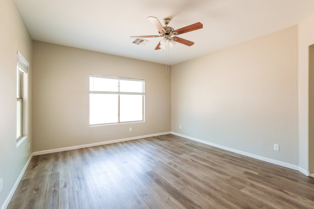 Building Photo - 105 N 108th Dr