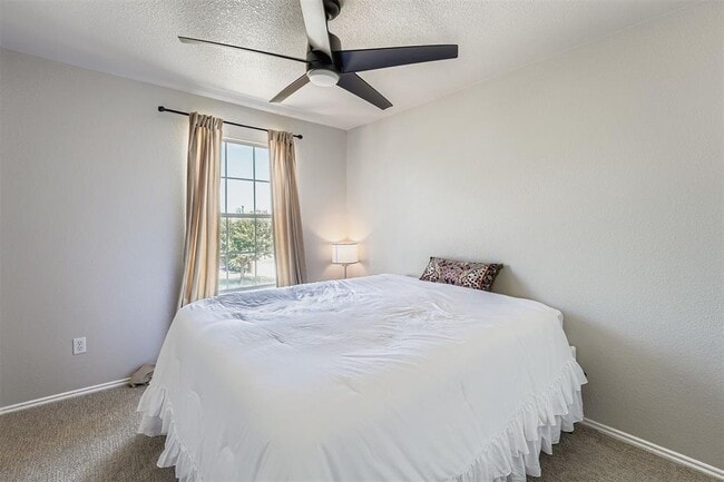 Building Photo - 1505 Tea Leaf Dr