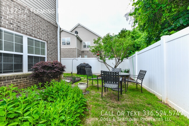 Building Photo - 1923 Fleming Rd