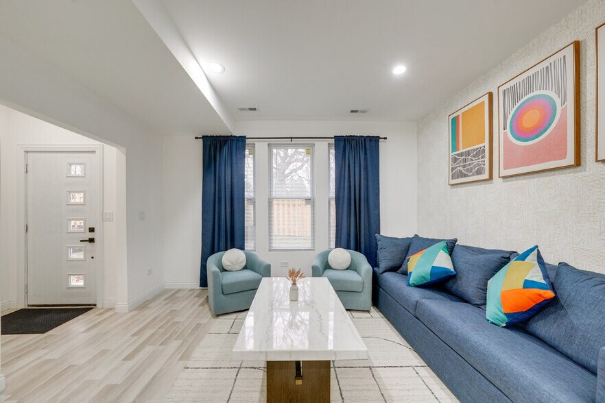 Building Photo - 4727E Yender Ave