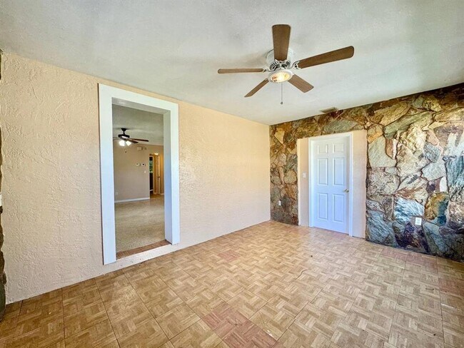 Building Photo - 2511 Imlay Ct S