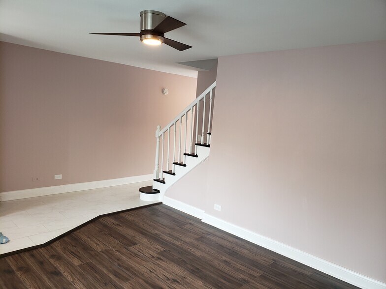 Building Photo - 2142 Rugen Rd