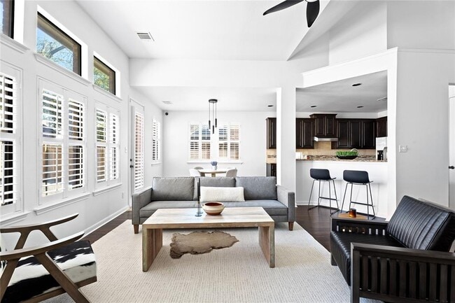 Building Photo - 6820 Barstow Ct