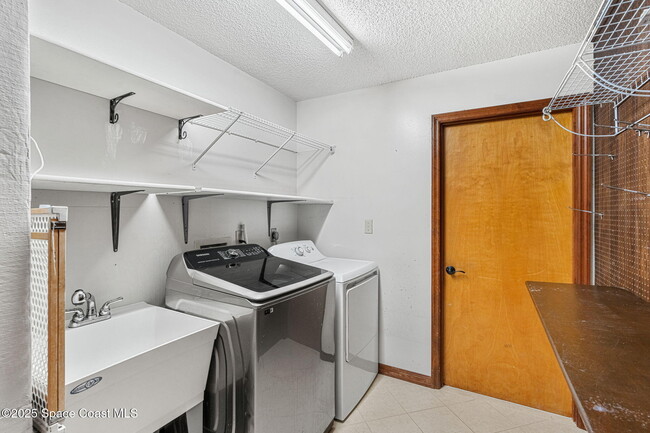 Building Photo - 1387 Gleneagles Ct