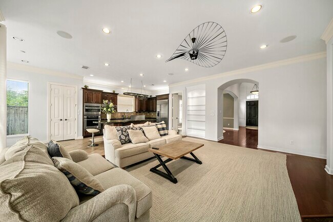 Primary Photo - 11530 Legend Manor Dr