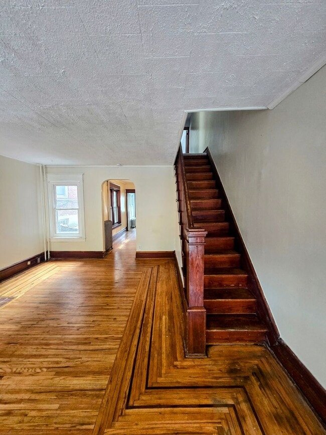 Building Photo - 850 N Ninth St