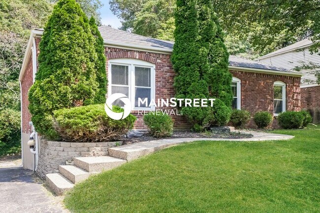 Primary Photo - 3 Bedroom Pet-Friendly Home in Louisville,...