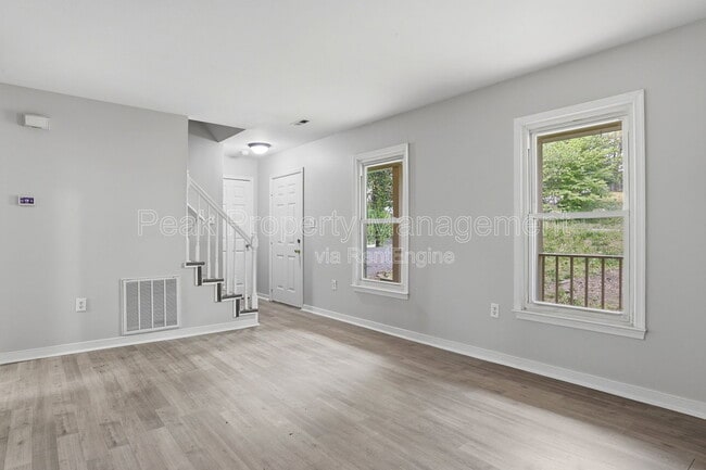 Building Photo - 2307 Providence Creek Rd