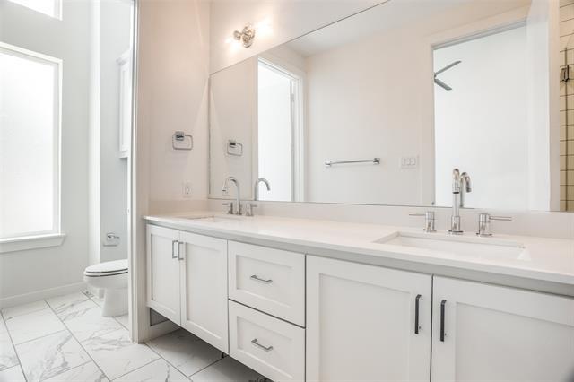 Building Photo - 2180 Bennett Ave