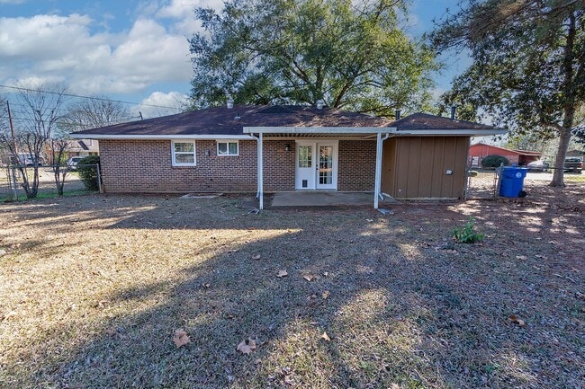 Building Photo - Home for rent in Prattville