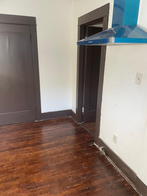 Kitchen 2 - 405 Toledo St