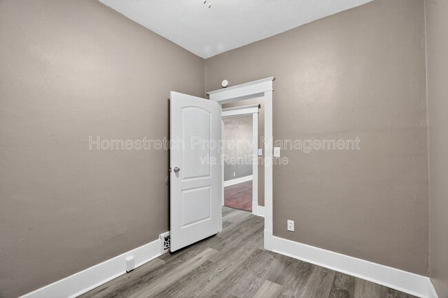 Building Photo - 2330 Hord Ave