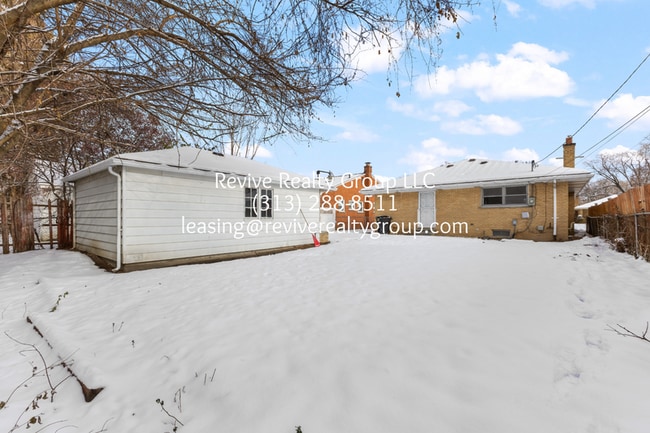 Building Photo - 20241 Kentfield St