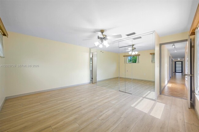 Building Photo - 5746 SW 53rd Terrace