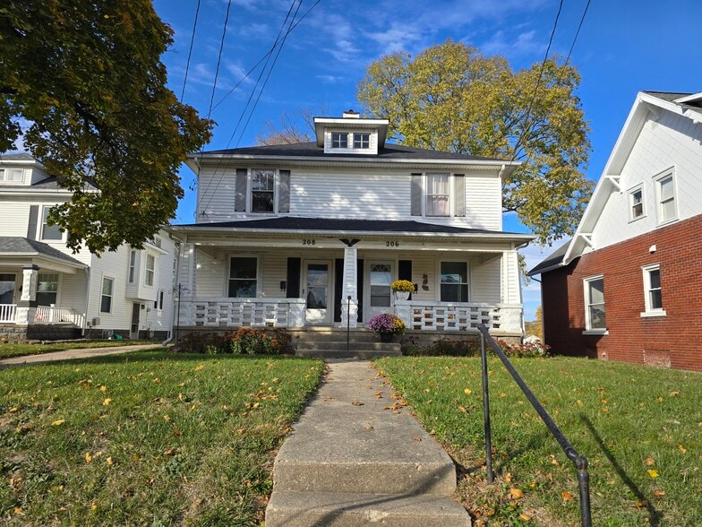 Primary Photo - 208 Pike St