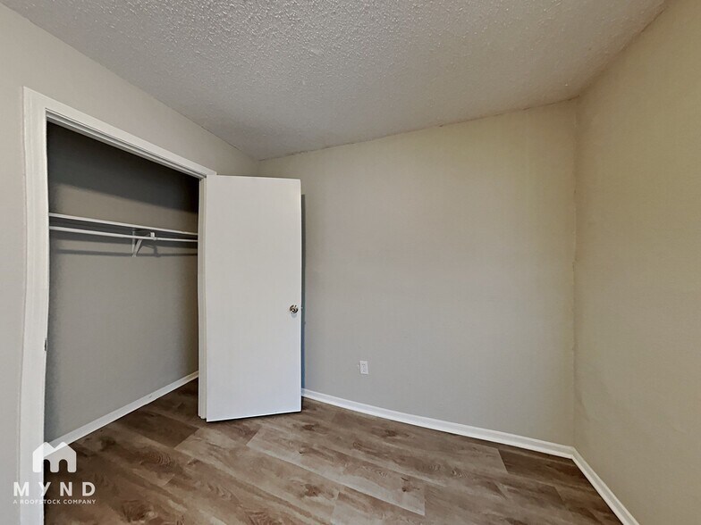Building Photo - 3763 Rainford Dr