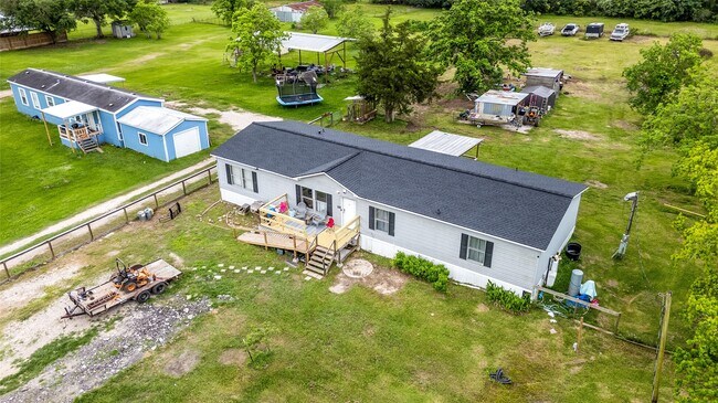 Building Photo - 11105-32nd 1/2 32nd 1/2 St