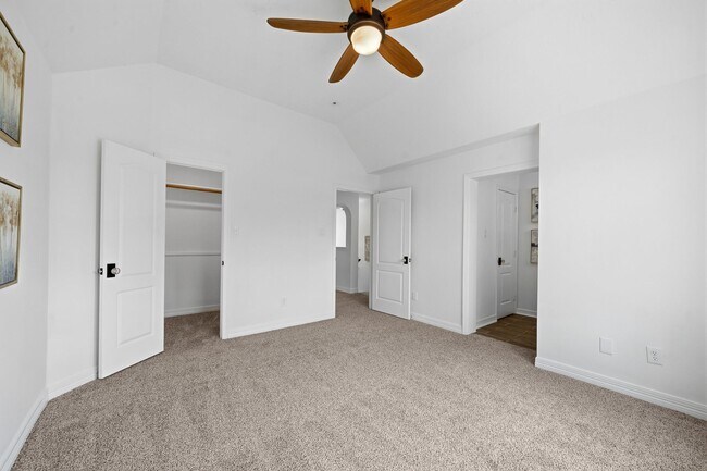 Building Photo - 7211 Savannah Glen Ln