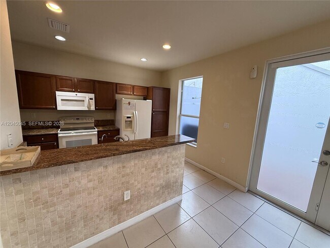 Building Photo - 9572 SW 169th Pl