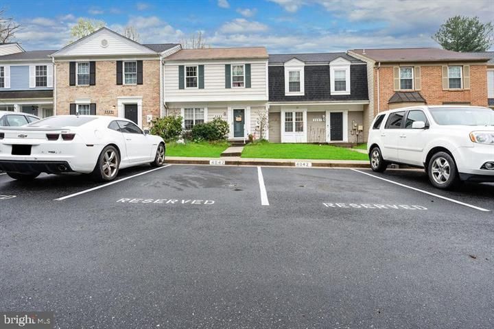 Building Photo - 3521 Easton Dr
