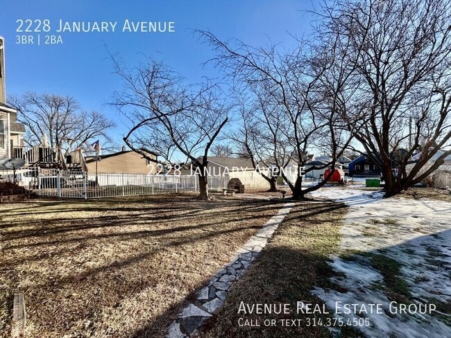 Building Photo - 2228 January Ave