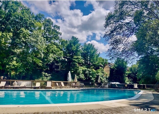 Building Photo - 50 Aiken St