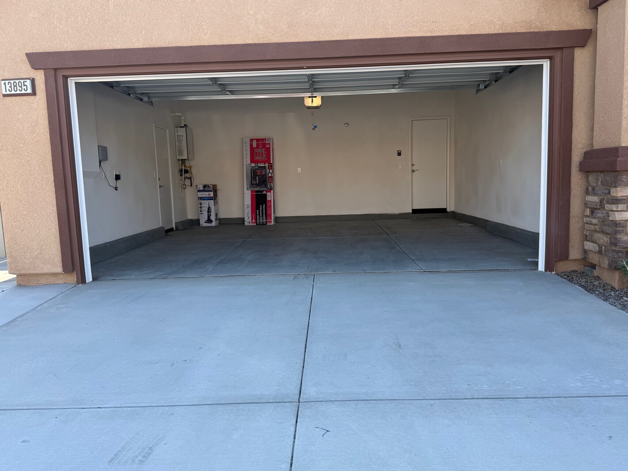 2 car garage - 13895 Vantage St
