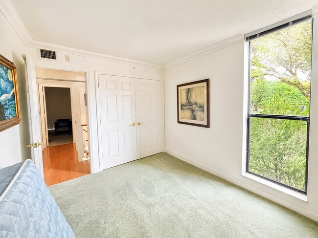 Building Photo - 2910 SW 87th Terrace
