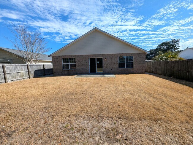 Building Photo - 2001 Presidio St