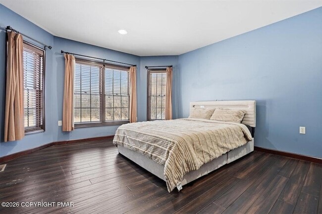 Building Photo - 5132 Pocono Park