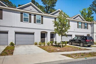 Building Photo - Refined Living at Its Finest | Renovated 3BR Townhome in Jacksonville