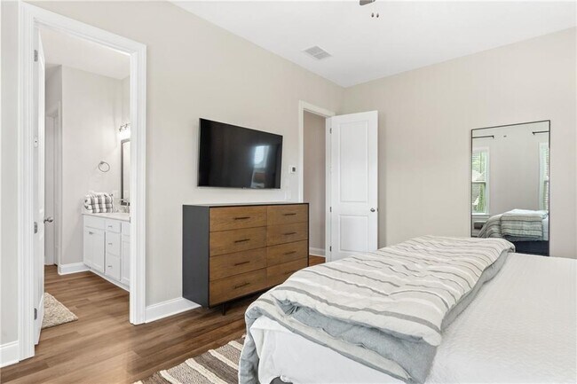 Building Photo - 613 Stickley Oak Way