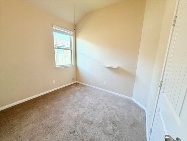Building Photo - 15613 All Star Dr