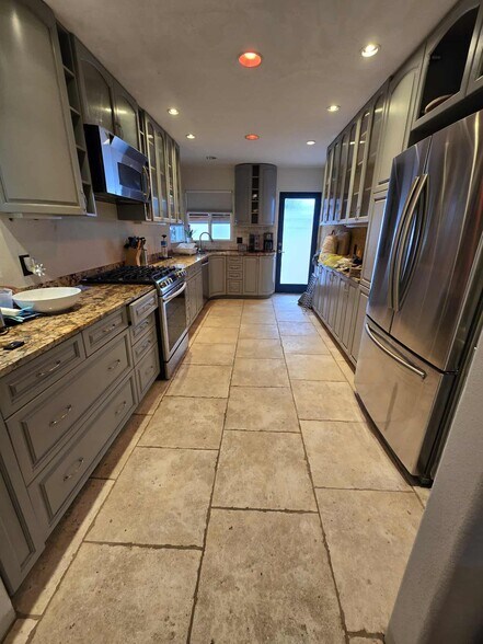 Kitchen Area - 2645 Garnet Ave