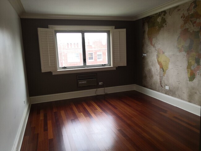 2nd bedroom - 401 S Grove Ave