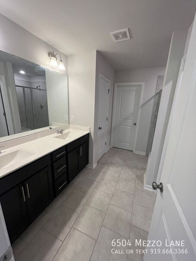 Building Photo - 6504 Mezzo Ln