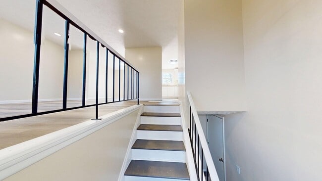 Building Photo - Updated 3 Bedroom McDonald Home For Rent